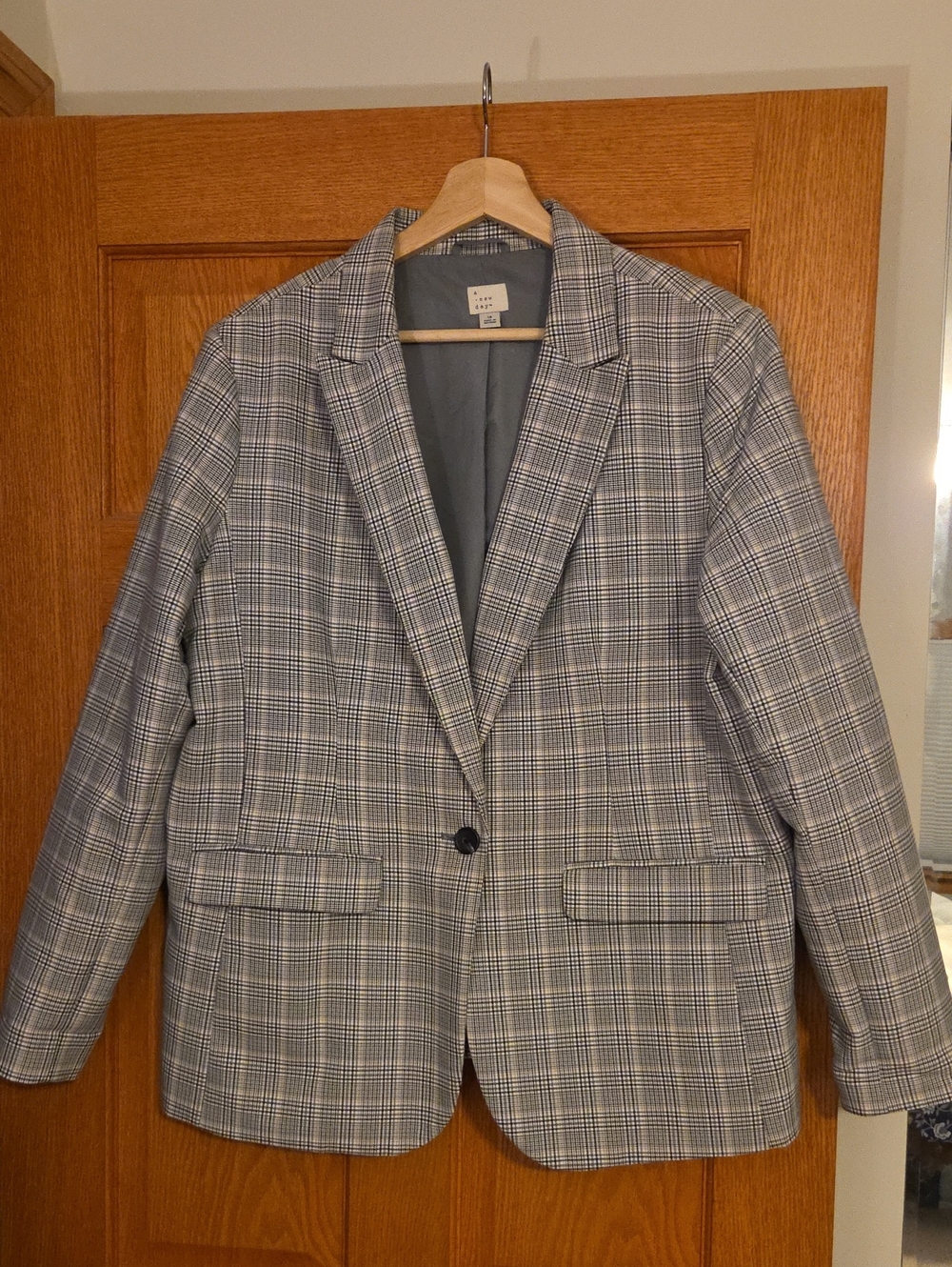 A New Day Grey White and Pink Plaid Single-Button Blazer